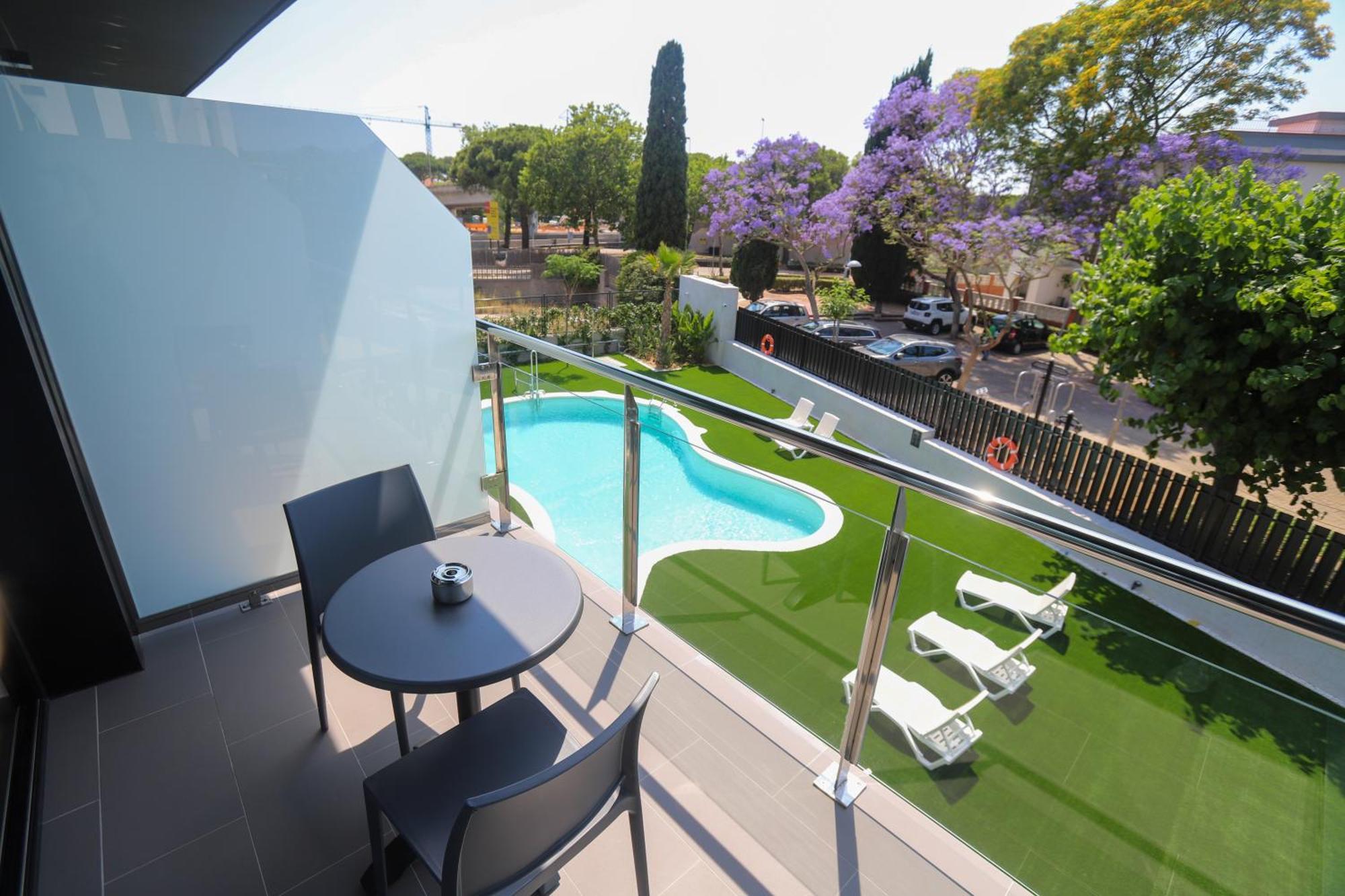 Hotel C31 Castelldefels Exterior photo